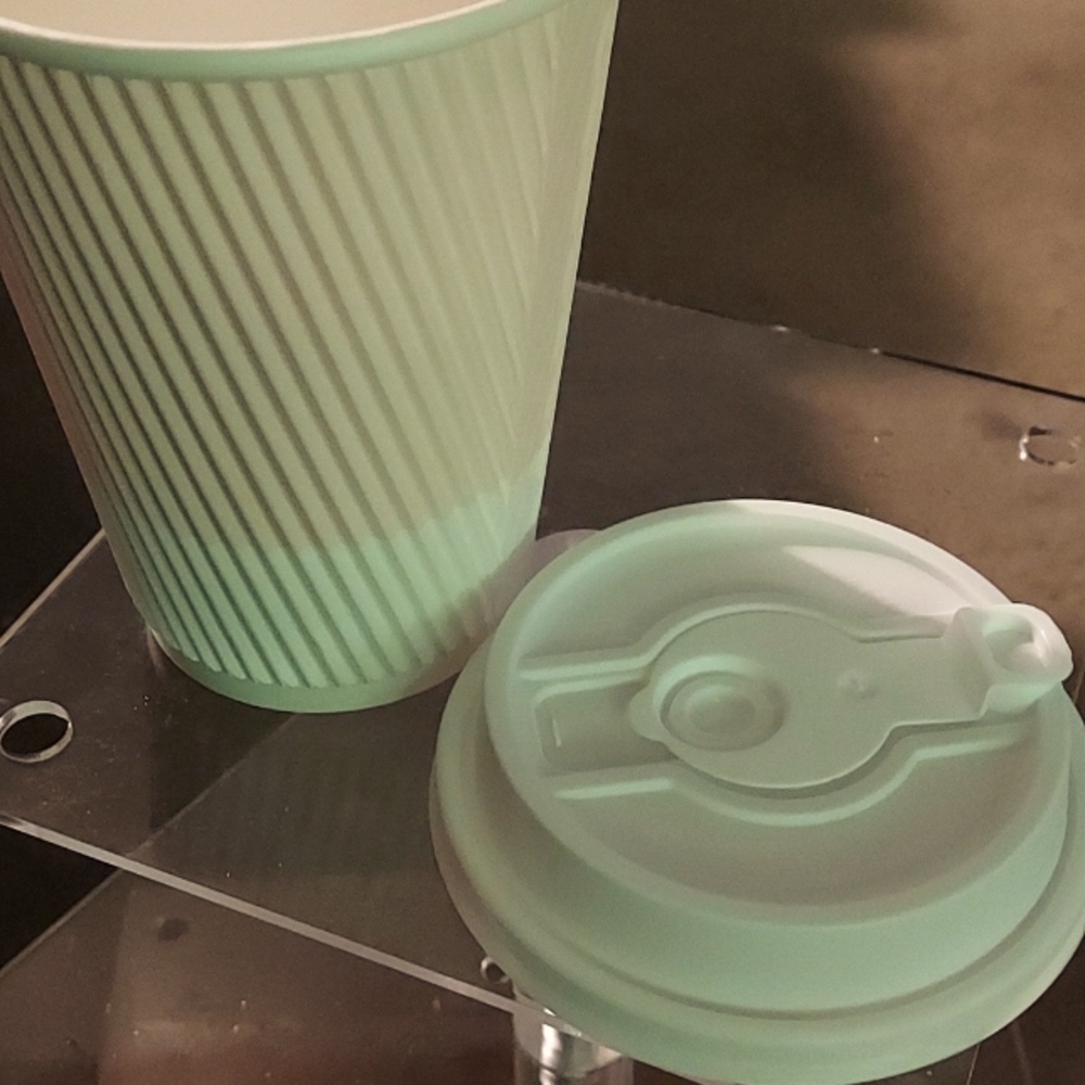 Rose gold/blush disposable drink cups & coffee cups with lids